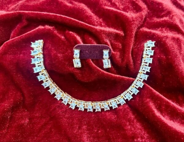 SAKHI AD NECKLACE