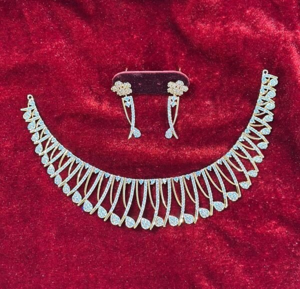 sakhi ad necklaces